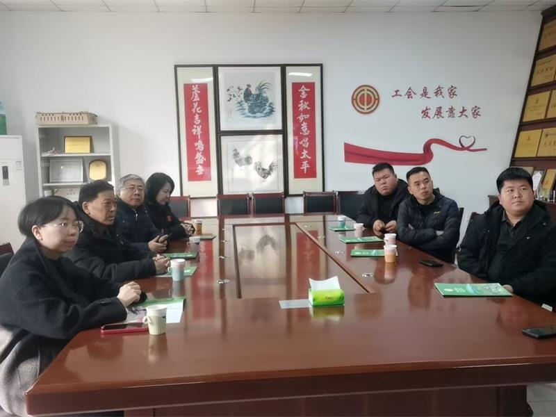 汶上縣次邱鎮(zhèn)第 一書記趙月虎來金秋農(nóng)牧公司開展汶上蘆花雞產(chǎn)業(yè)發(fā)展情況調(diào)研